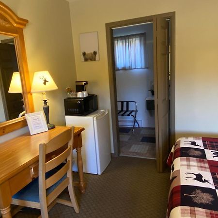 Parkway Motel Wawa Luaran gambar